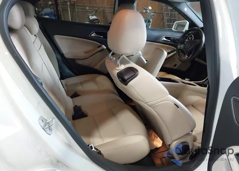 2016 Mercedes-Benz Gla 250 4Matic из США, поврежденный, VIN WDCTG4GB5GJ252820